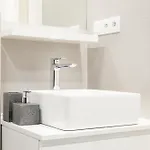 Househost : Sarego Street